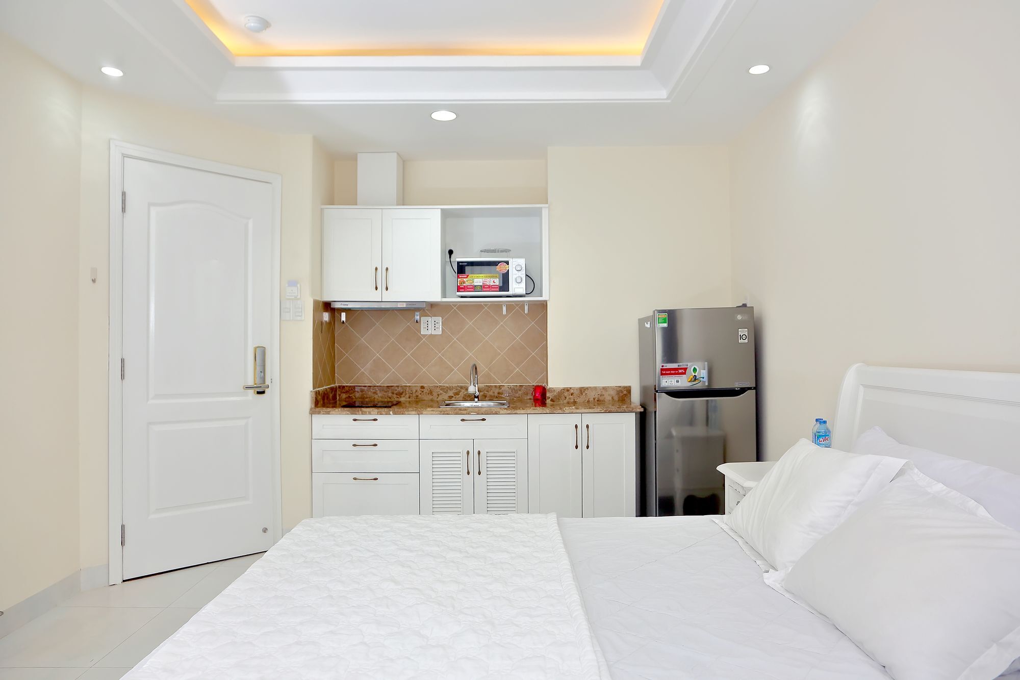 Sunshine Hotel - Phu My Hung Хошимин Экстерьер фото