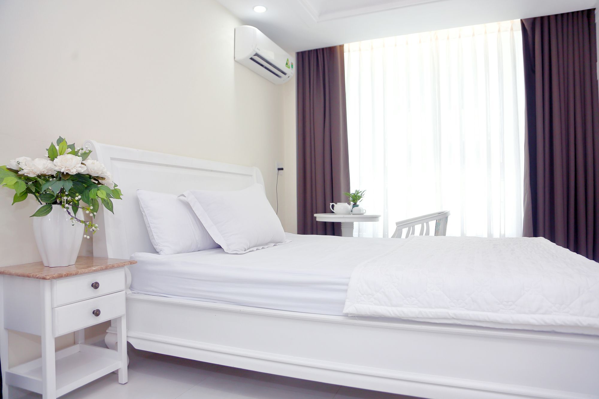 Sunshine Hotel - Phu My Hung Хошимин Экстерьер фото